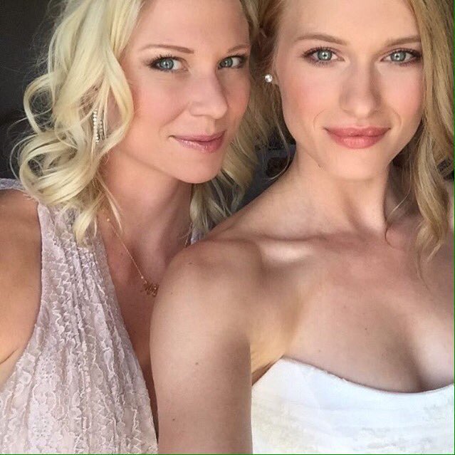 LevenFanclub's tweet photo. DAY 15: sister goals! This is my favorite most of all of #mareven #maryrambin #levenrambin #marevenrambin 😍💙🙌🏻🙏🏻 https://t.co/e6vt04DC7z