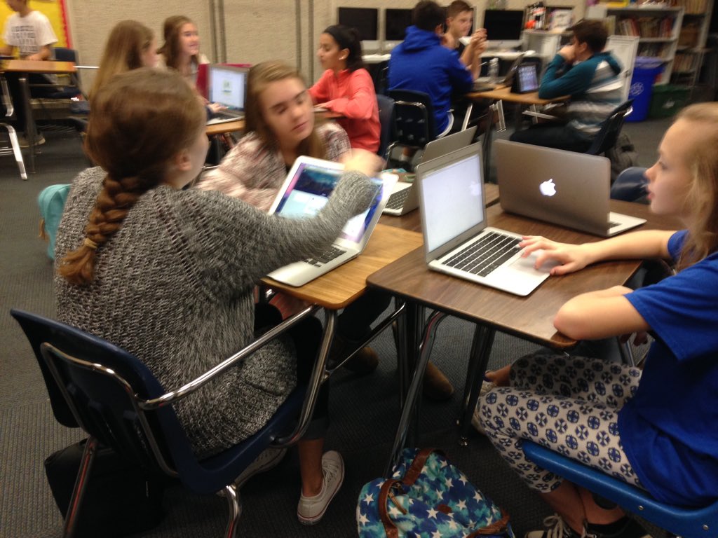 kris_lilley's tweet image. #cmscolts reviewing for exams in #ela  peer revision for success #coltchat