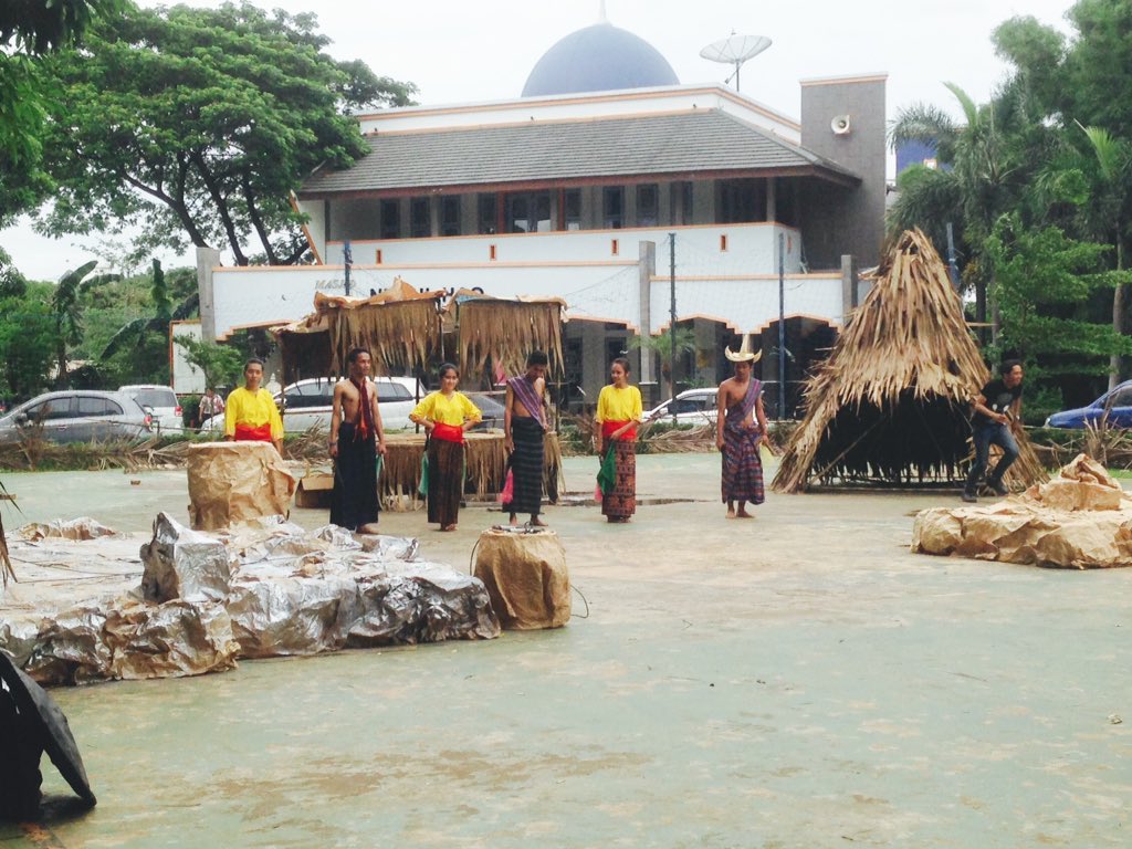 Tarian Hegong dari Nusa Tenggara Timur membuka acara KUSEN. Salam budaya!🐸 #KolaborasiUntukSeni