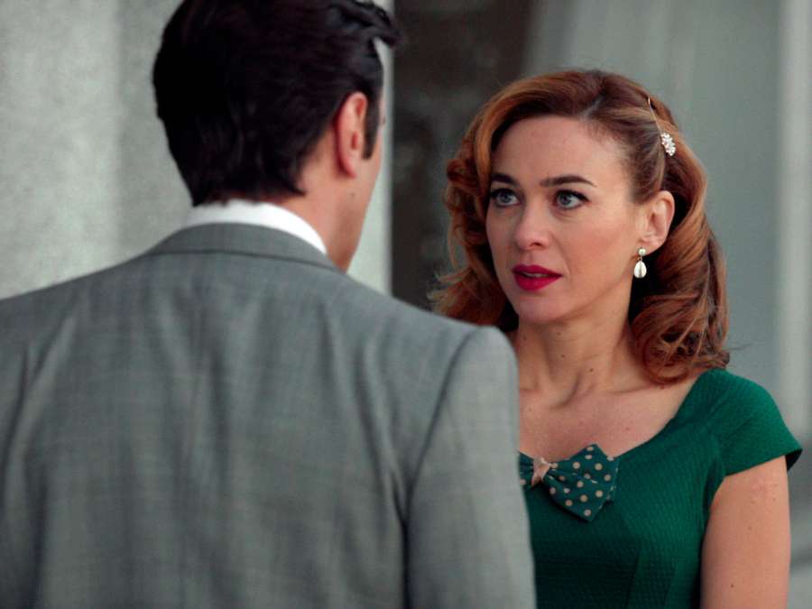 VelvetOficial's tweet photo. "Clara, si ese hombre viene esta noche, no me caso". El jueves a las 22:30h en #Velvet ▶ https://t.co/QolSIEtqKP https://t.co/qB0FgIZ5cM