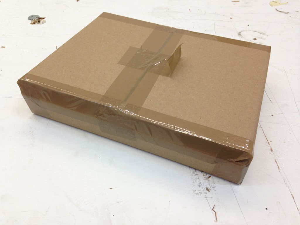UniRdg_ArtCol's tweet photo. Transport box making for framed artwork using acid-free tissue, polyurethane sheets &amp; cardboard @ChelseaUAL https://t.co/IKSy6ADUeV