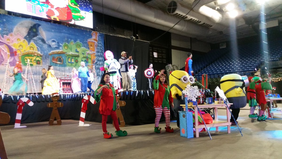 angible40's tweet image. Final practice before the show for the Head Start  kids.