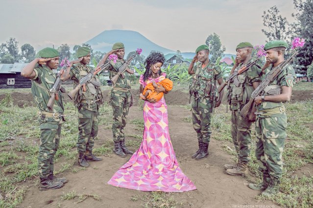 franceinter's tweet image. [rétrospective] La meilleure #photo 2015 sur le thème de la paix. Voici son histoire ► bit.ly/photo-paix