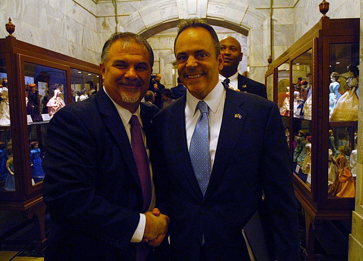 KYHouseGOP's tweet photo. .@BamCarney gave congrats to .@GovMattBevin during last week's #Inauguration2015 (LRC Public Info) #kyga15 https://t.co/1RclTxcuT2