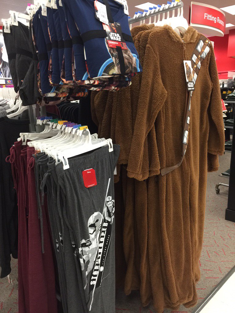The force is with us today 🙌🎬 #G194Christmas #fillthefloornotstockings #10thDay <a href="/sarahguffy/">sarah.guffy</a> <a href="/JoeWhiteEffect/">Joseph White</a>