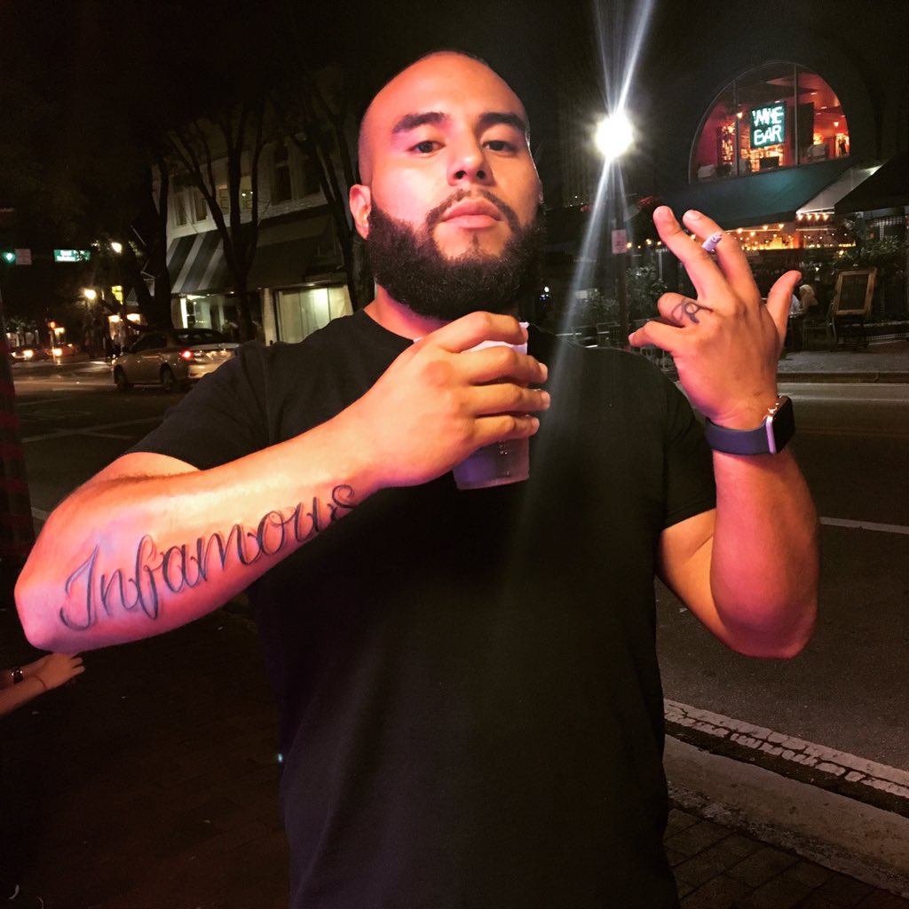 areas_j's tweet photo. #coverup #taurus #beard#infamous https://t.co/54GcLv6rxw