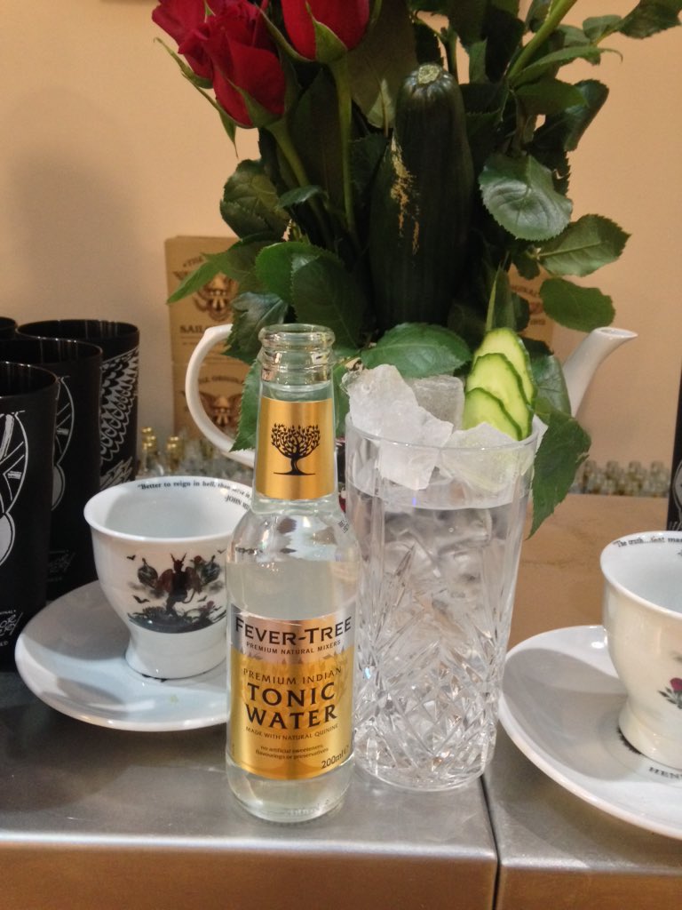 Massive thanks to <a href="/FeverTreeMixers/">Fever-Tree Mixers</a> for helping make an amazing @HendricksginUK and tonic at my last event of 2015