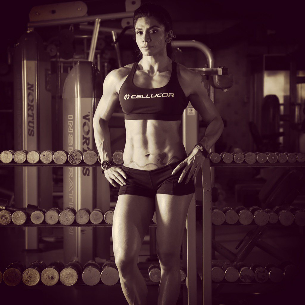 GymSculpt's tweet photo. ONE of my favourite shots captured by @credosian, for @teamneulife. I am a proud Cellucor Neulife Athlete ! https://t.co/pJMxnvMgWR