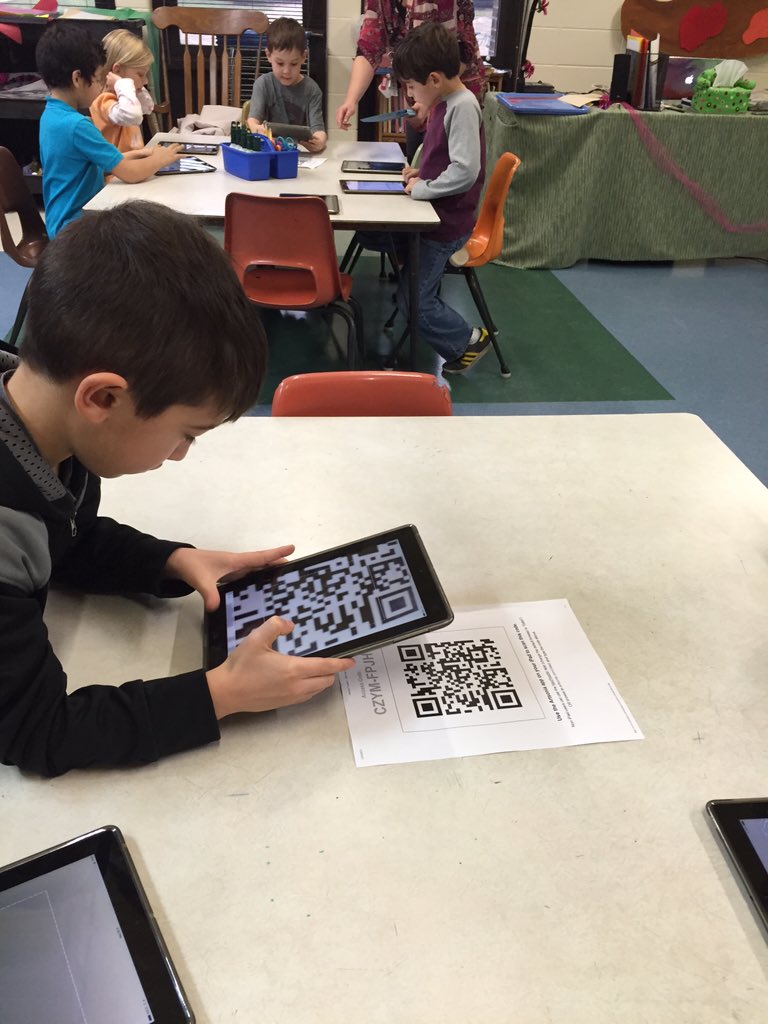 d61edtech's tweet photo. First graders using Photobooth to take kaleidoscope pix and QR codes to upload to Arsonia! @d61Hearth #d6learns https://t.co/MvJlpG7Px1