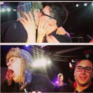 PJelsa's tweet photo. Se nota que te encanto el beso *cejitas* @Rubiu5 https://t.co/MZ1wF5AfLU