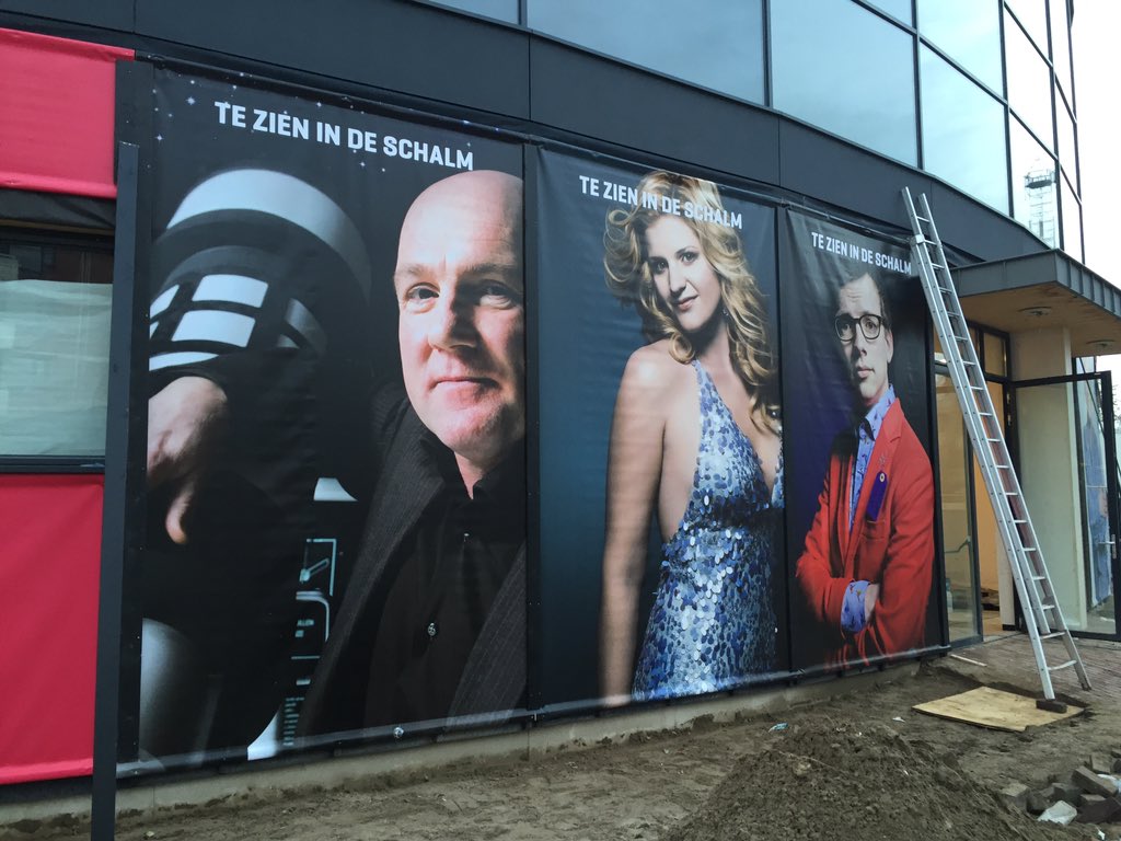 deschalm's tweet photo. Hele gave megagrote artiestenwand op onze nieuwbouwgevel! Thxs @GetBannered, ziet er top uit https://t.co/kp6wqXWwQO