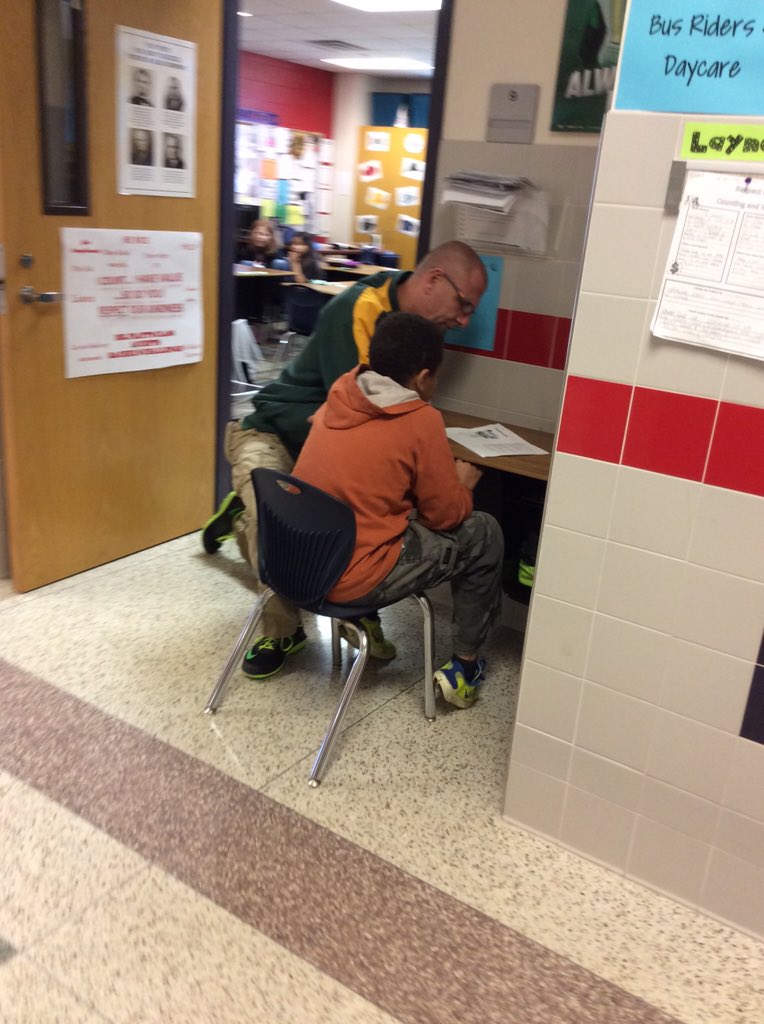 CCEBehavior's tweet photo. Outside of the box teaching can help build relationship &amp; confidence. @PlattsMVPs https://t.co/4nArpxnlnL