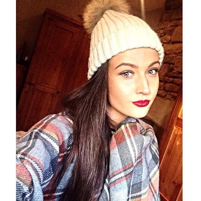 mimuofficial's tweet photo. #ByMIMU // @mollyrgreenwood Looking like a mega babe in the #Lucy beanie - Available online https://t.co/w00YA7jqly https://t.co/BE1ujT4jJ9