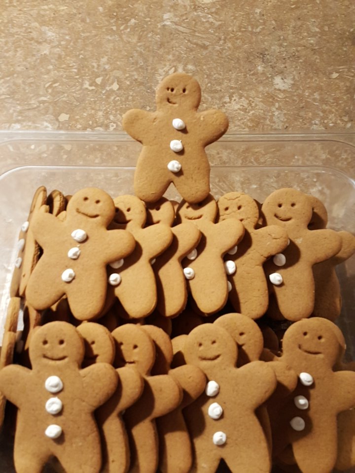 BasculeChicago's tweet photo. Our gingerbread army is complete!  World domination next... #gingerbreadmen https://t.co/AMBiDFZdTk