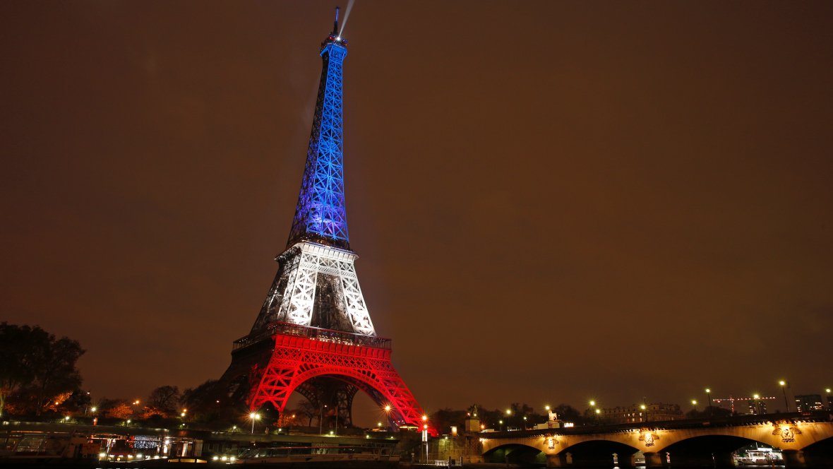 CBCNews's tweet photo. B.C. French schools cancel student trip to Paris https://t.co/xwaFCpymZg https://t.co/YVScs6Ph5h