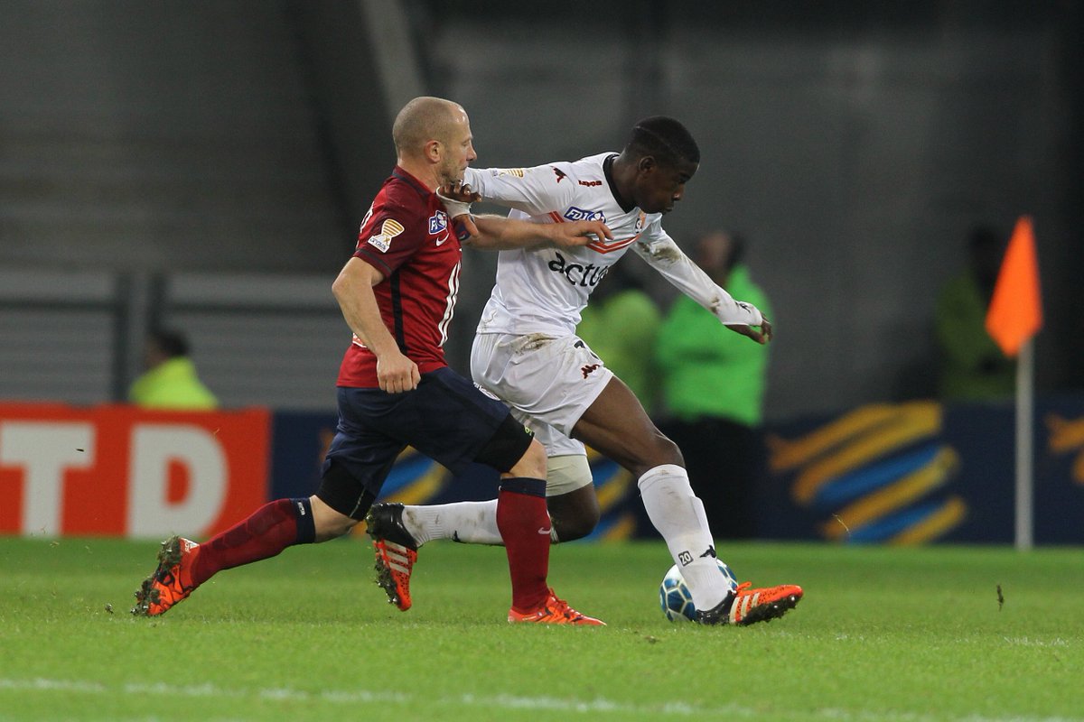 CDLM53's tweet photo. #LOSCLaval : Laval cruellement éliminé de la Coupe de la Ligue à Lille (1-0) - https://t.co/hR8q5WQetO https://t.co/3rOGrdtnKr