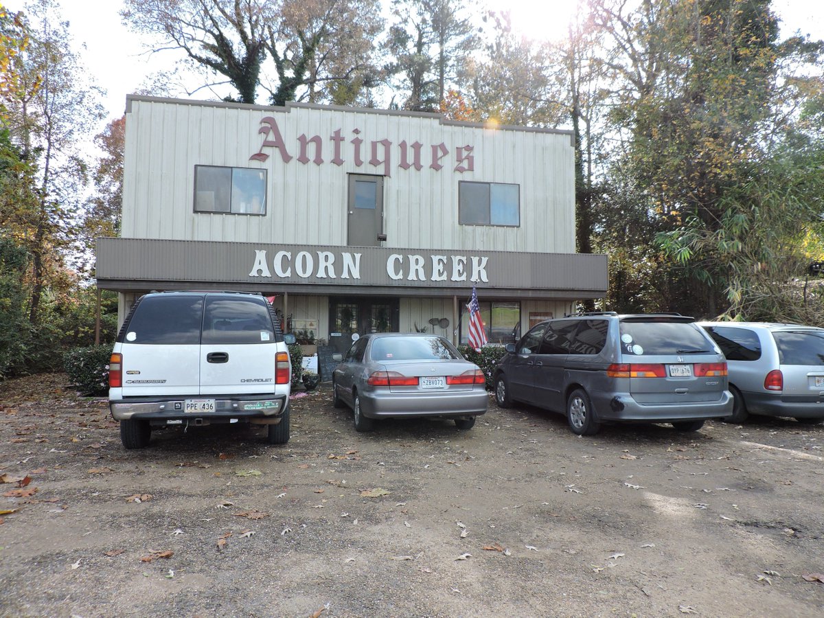 RustonLeader's tweet photo. Acorn Creek Antiques closes after 22 years | #RustonDailyLeader https://t.co/CwQHp5X7iB https://t.co/w9xh6yMNPW