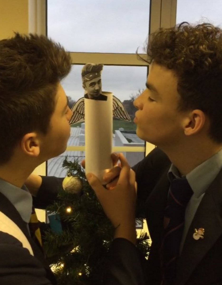 JakeJMitchell's tweet photo. this is where I belong, on top of a Christmas tree in my Geography classroom 😂🙈 https://t.co/wPTEolrBie