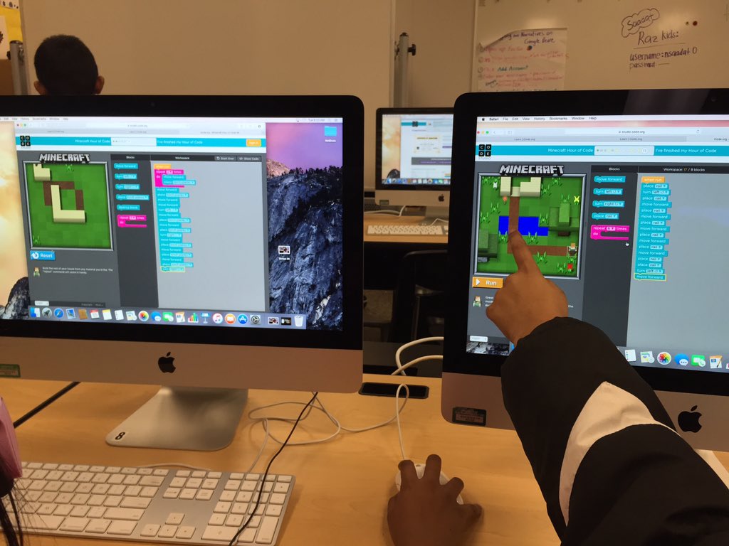 D8Explorers's tweet photo. Learning how to code! Minecraft @ school = happy students! #HourOfCode #5D8 #8D8 #9D8 https://t.co/zaJDTiyk65 https://t.co/ThwOz3Ylkj