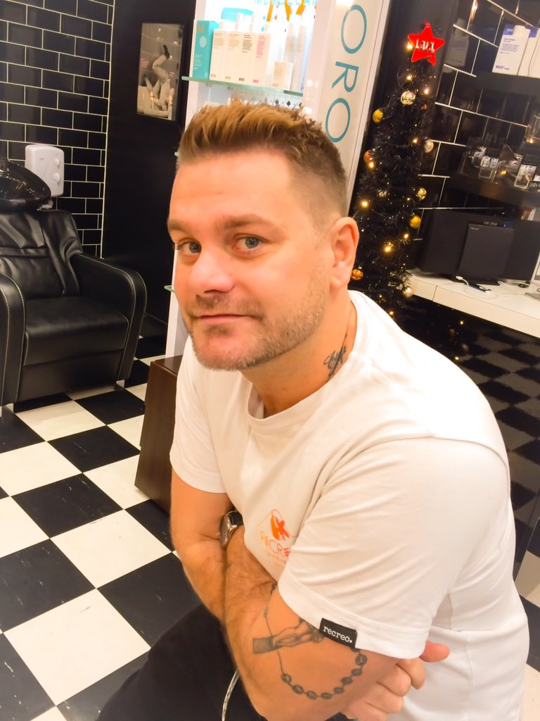 ALONESTAR1's tweet photo. Nice slice from level Cuts thanks to Jason! Don barber! @levelcuts https://t.co/3BWJLZ4vIO