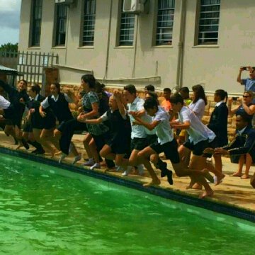 waydene14's tweet photo. 09'12'2015 #BestDayEver #JumpingInThePool #WithSchoolClothes #Laughing'HavingFun #NeverGonaForgetThatDay https://t.co/M3zooW9Oom