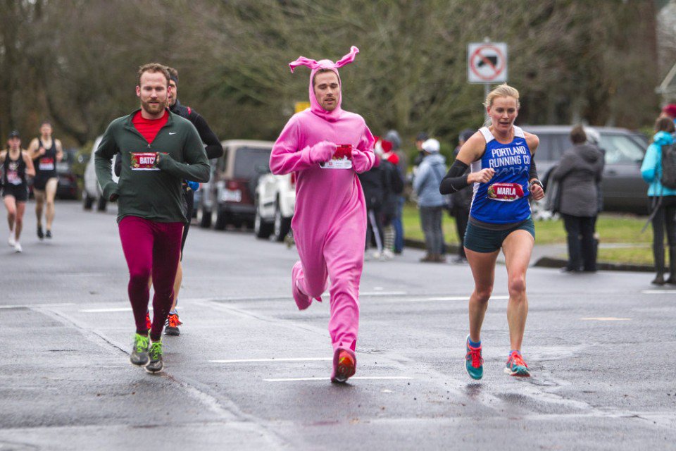 Oregonian's tweet photo. #Portlander sets world record for a half marathon in an animal costume. Yes, really. https://t.co/NhO87kNwy9 https://t.co/mK7RrVvVK8