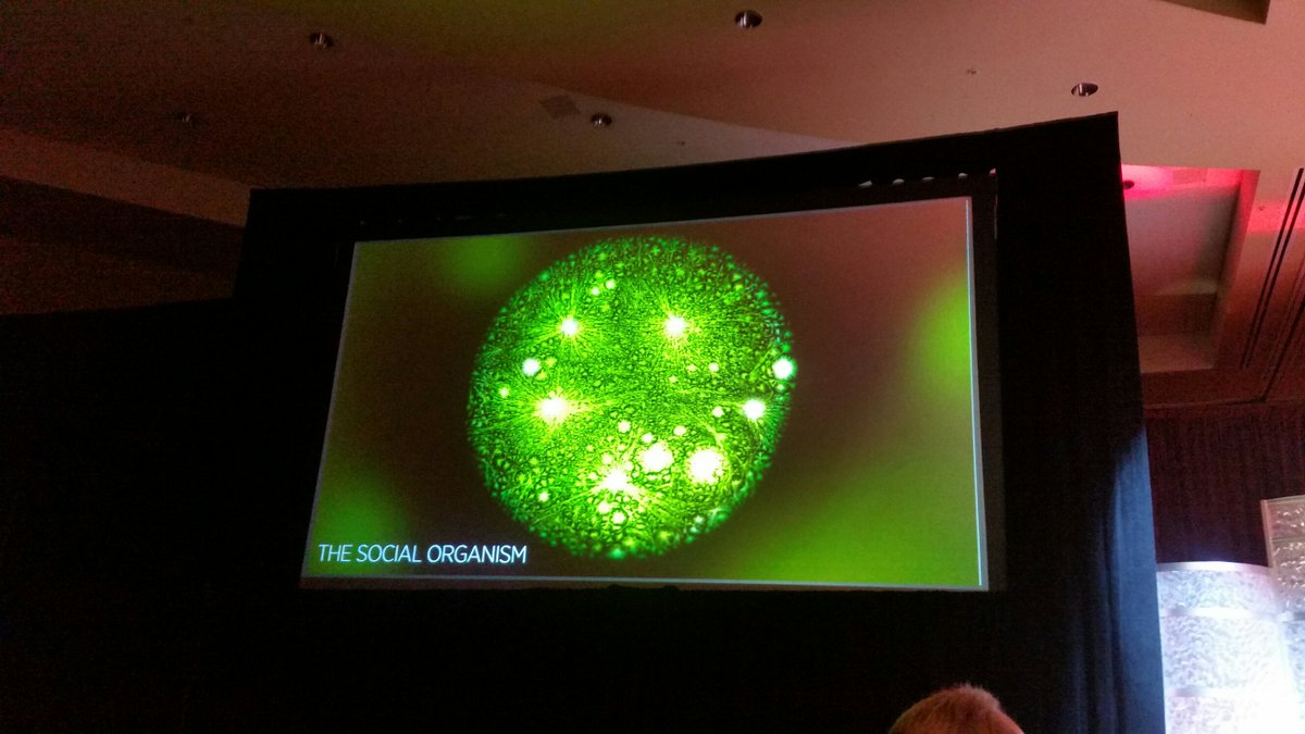 GeraldPeng's tweet photo. The social organism concept from @revilopark at @entrepreneur #growthcon2015 https://t.co/knaNxKJTrz
