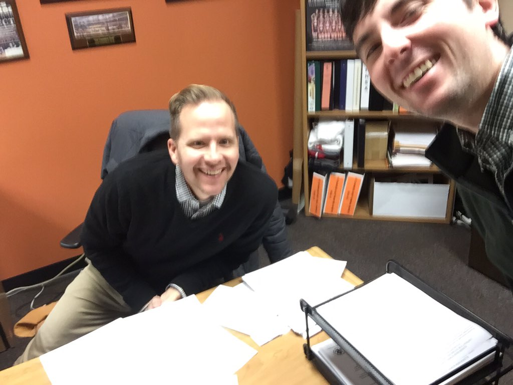 BulmanScience's tweet photo. Day 22✔️ eat with someone who eats alone @STCEathletics Mr Sommerfeld #HeEatsPaperworkForBreakfast #BeKindFor25 https://t.co/mgVYm40EA5