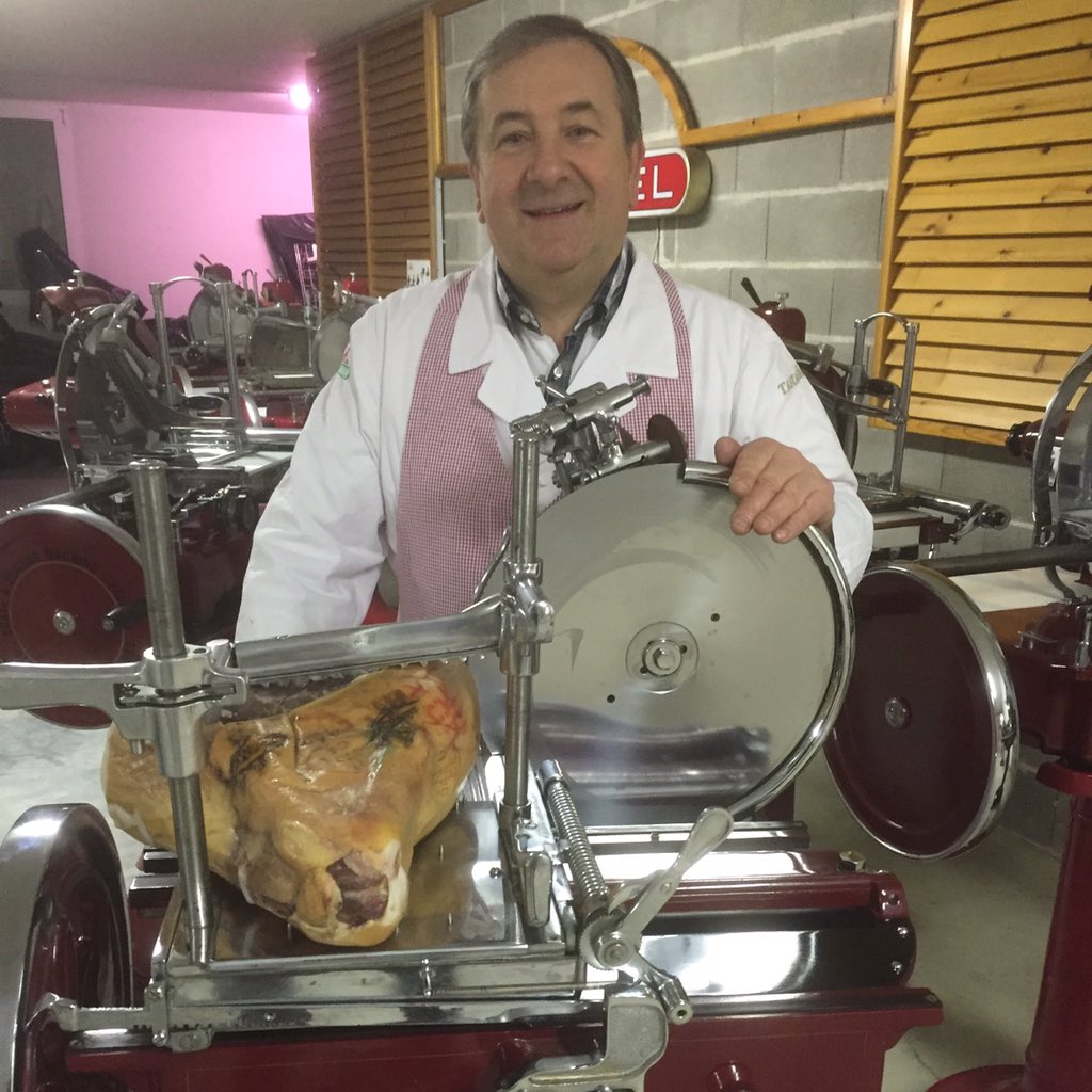 stefanocantiero's tweet photo. Mt. #stefanofranchini, il signor #tastasal di #Verona, una vera #faccia da #gourmet su @vieverditv this week https://t.co/rvj7Mq7n9Z