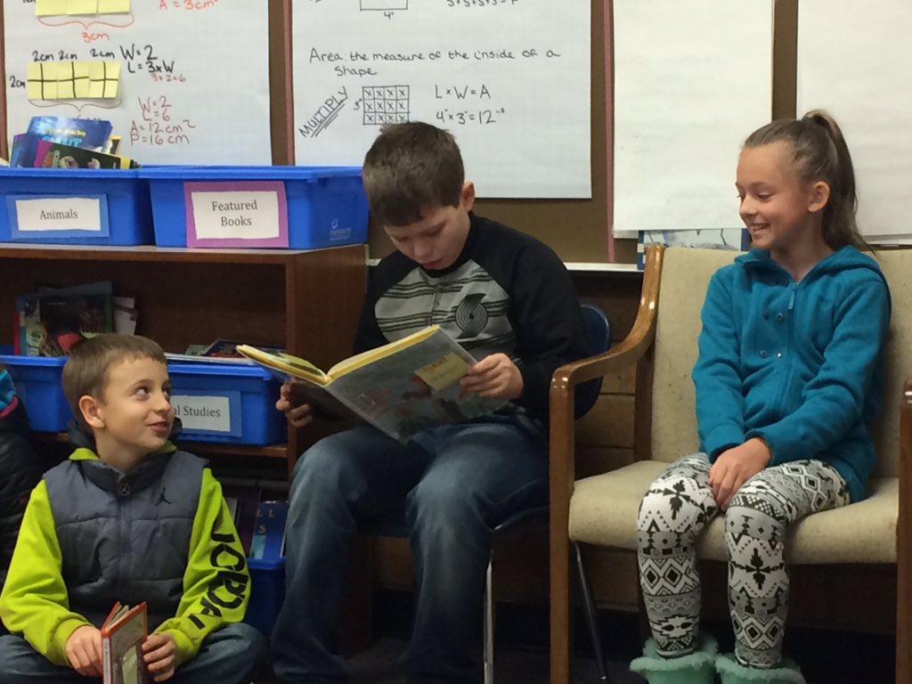 MTCLR_4thGrade's tweet photo. Kids take over read aloud! #readingwithexpression https://t.co/socUm59LVN