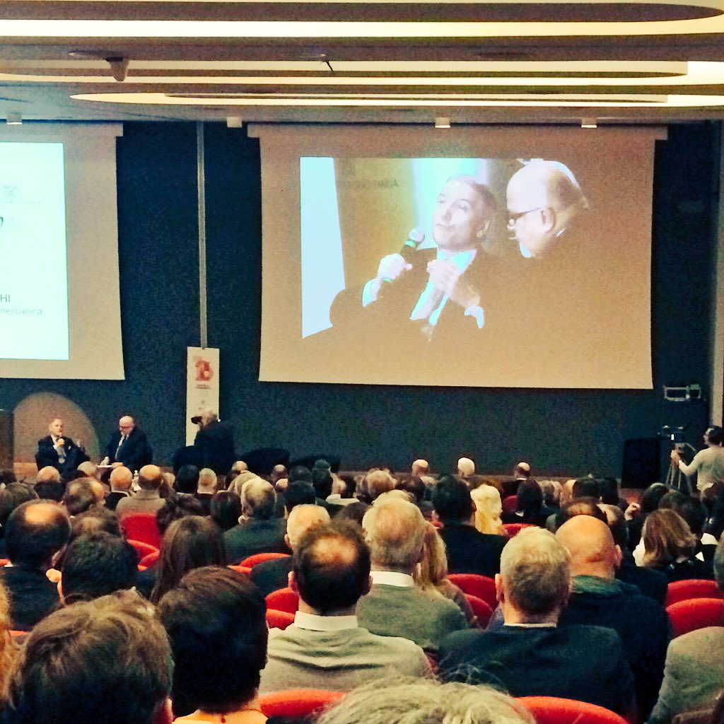 GiulianoPasini's tweet photo. #pim2015 Fabio Storchi, presidente di @Federmeccanica: Industry 4.0 é vantaggio competitivo per #pmi #meccatronica https://t.co/1QDUP8G1oQ