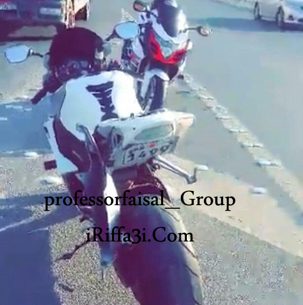 estkbarat's tweet photo. بالصور | تدهور دراجة نارية على شارع الشيخ سلمان وبتر يد السائق https://t.co/APLzkIvOub https://t.co/JCGEkDDAMb