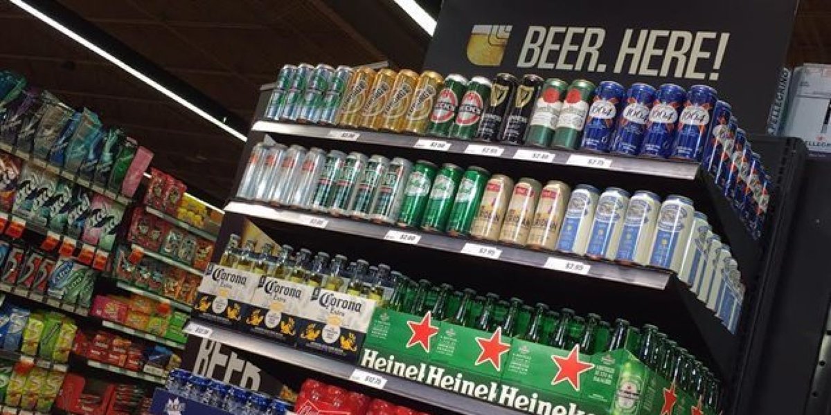 HuffPostQuebec's tweet photo. De la bière en vente dans 58 épiceries de l'#Ontario (SRC) https://t.co/P3c80HhcFL https://t.co/PNWkLQl1Lt