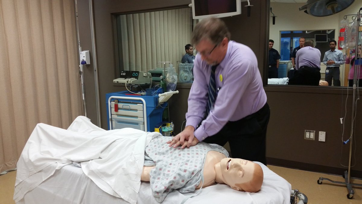 UcsimConsortium's tweet photo. Dr Langdorf getting his CPR on! @UCIEMResidency @UCIrvineEM @juliesaysit https://t.co/mDy3UuXXC0