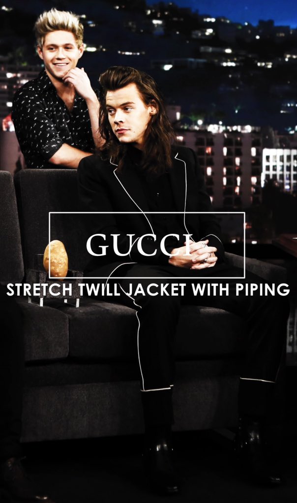Social_couture_'s tweet photo. Harry styles loves his Gucci💮 https://t.co/pI9MrAX5sS