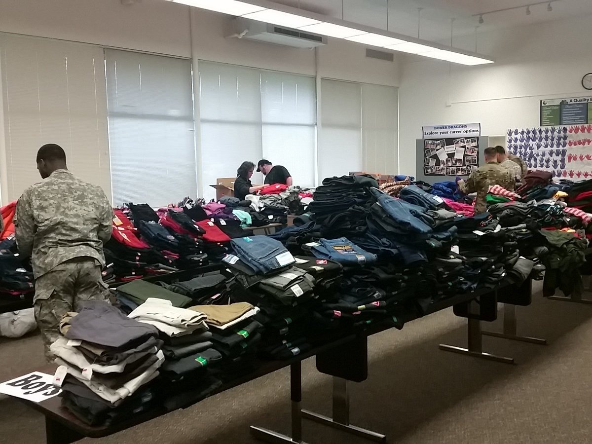 2-2 ID (SBCT) (@lancerbrigade) on Twitter photo Lancer soldiers are helping <a href="/CloverParkSD/">Clover Park Schools</a> sort thru boxes of donated clothing for needy students in the district Lancer soldiers are helping <a href="/CloverParkSD/">Clover Park Schools</a> sort thru boxes of donated clothing for needy students in the district