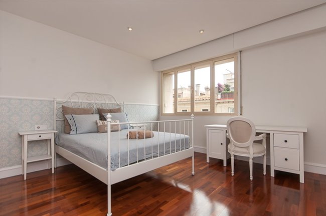 roomgo_es's tweet photo. Preciosa #habitación en el centro de #Barcelona (IDEAL PARA PAREJAS!) En Passeig de Gràcia https://t.co/lc81nZvvgn https://t.co/aqmja42iLU