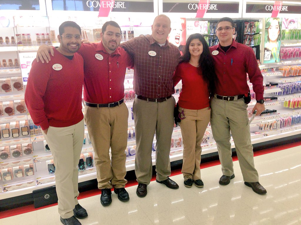Great DTL/AP visit today at T2495 with an AMAZING looking cosmetics dept. Awesome sales and brand <a href="/David34527120/">David Aguirre</a>