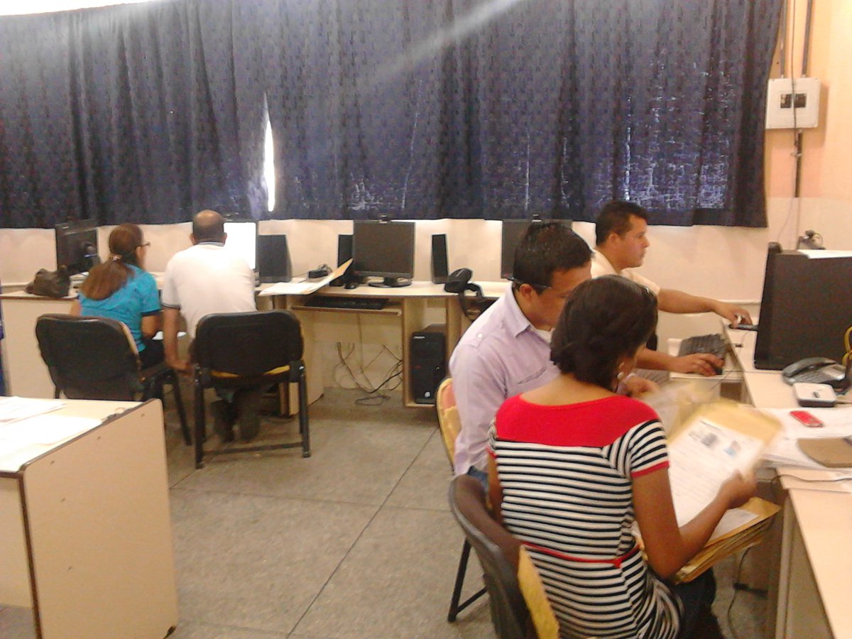 robertcbit's tweet photo. Apoya en la carga del Sistema de Gestión Escolar SIGUE en el Cbit Jose Gregorio Hernandez Mcpio Rafael Rangel https://t.co/zXMegSLkbf