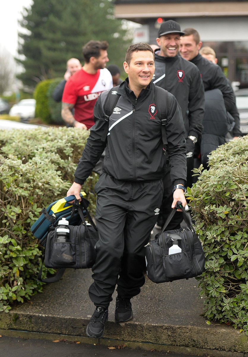 MEN_Celebrities's tweet photo. More @SalfordCityFC pictures of the team leaving for Hartlepool https://t.co/FlI4Bd1DiP
