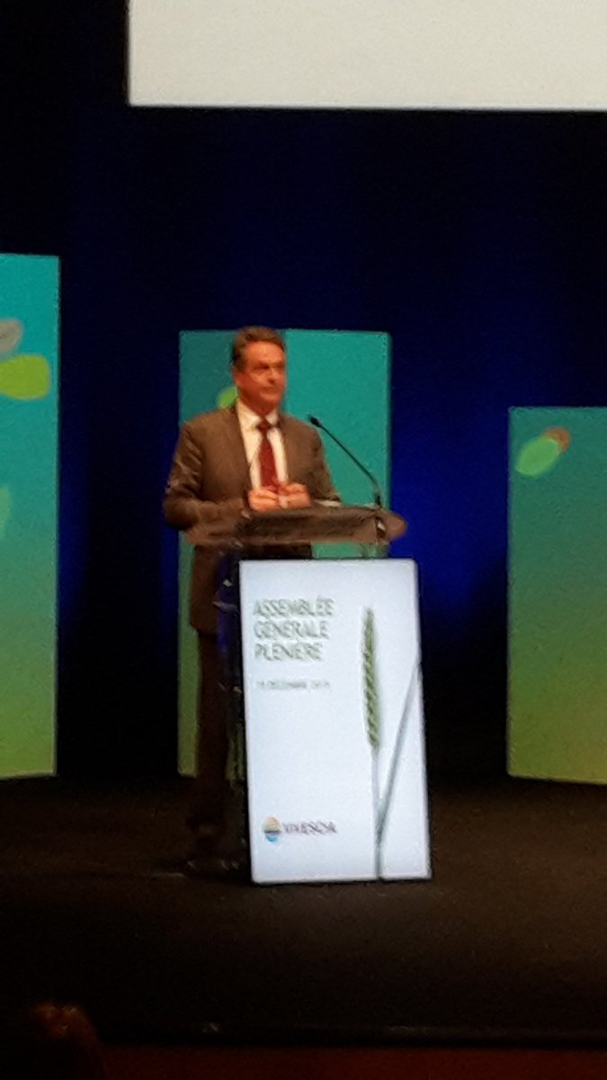 Depart de Christian de Vivedcia. Standing ovation. Un grand merci à toi!