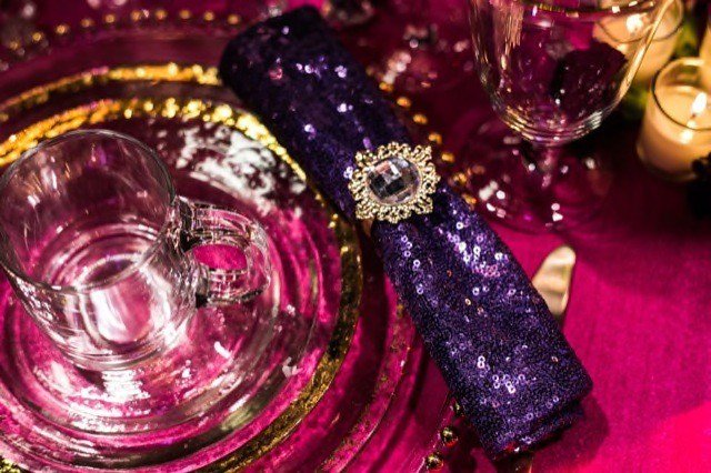 Rich colors and lots of romance in this musically charged styled shoot by <a href="/paigebrowndsgns/">Paige Brown Designs</a> bit.ly/1Rma2ri