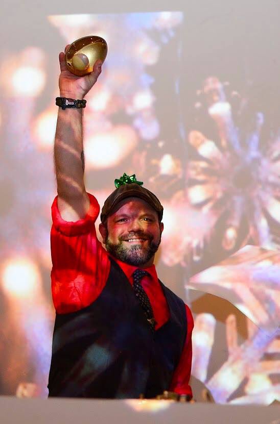 PDXSante's tweet photo. 2015 Judge's Choice winner &amp; current holder of the golden egg #AaronHoward (Photo: Curtis Selgado) @mix_alot_ @wweek https://t.co/5Yj9CxGQXQ