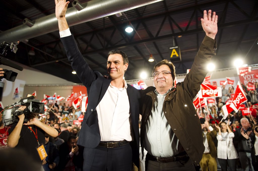 sanchezcastejon's tweet photo. Muchas gracias @GFVara @RCabezasPsoe, Felipe, Juan Carlos. ¡Gracias Extremadura, trabajo y compromiso! @psoeex https://t.co/pnplzqPYIK