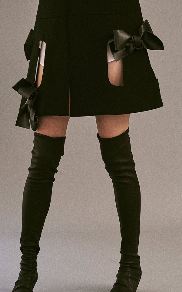 stefaniamode's tweet photo. #TheModeLook https://t.co/fk9YjeByrB #TheModeWoman #CommeDesGarcons #RickOwens #Givenchy #stefaniamodedotcom https://t.co/gfJFEVL75L