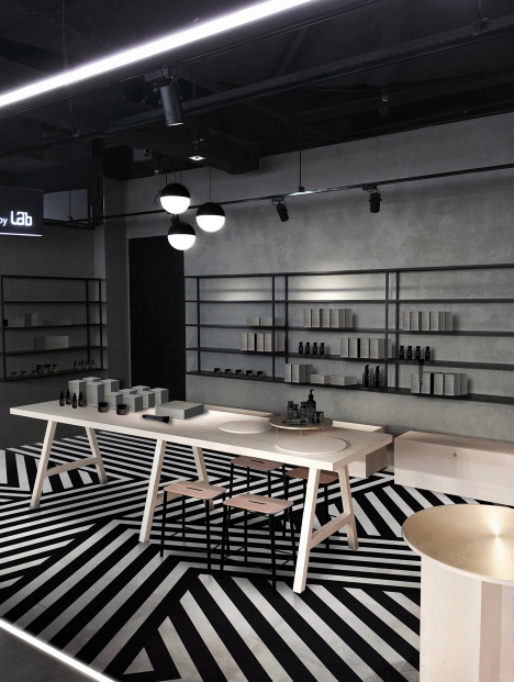 FurnissandMay's tweet photo. Lil bit in love 😍 with this flooring recently installed in beauty lab #Facesss in HongKong👌https://t.co/GW4rYUTZpC https://t.co/TeMMSibGsk