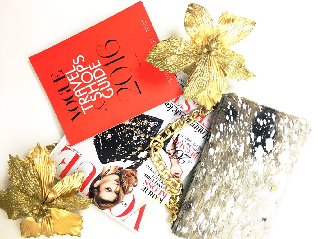 cccbycrowley's tweet photo. 10 Days until CHRISTMAS 💫🎅🏻 #fashionessentials #MustHave @voguemagazine @VogueMexico https://t.co/59eKNRE35C