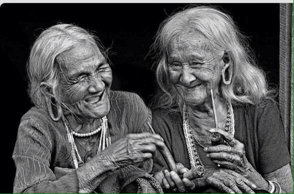 BarbaraK805's tweet photo. #happyatanyage #goodtimes #bestfriend #livelaughlove https://t.co/2e9MJrvyuq