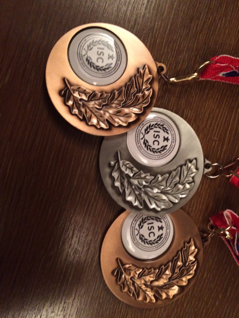 TemeHouse's tweet photo. @LancingSport We said we would bring home some skiing medals soon! #schoolskichamps https://t.co/oLSWouu1LR