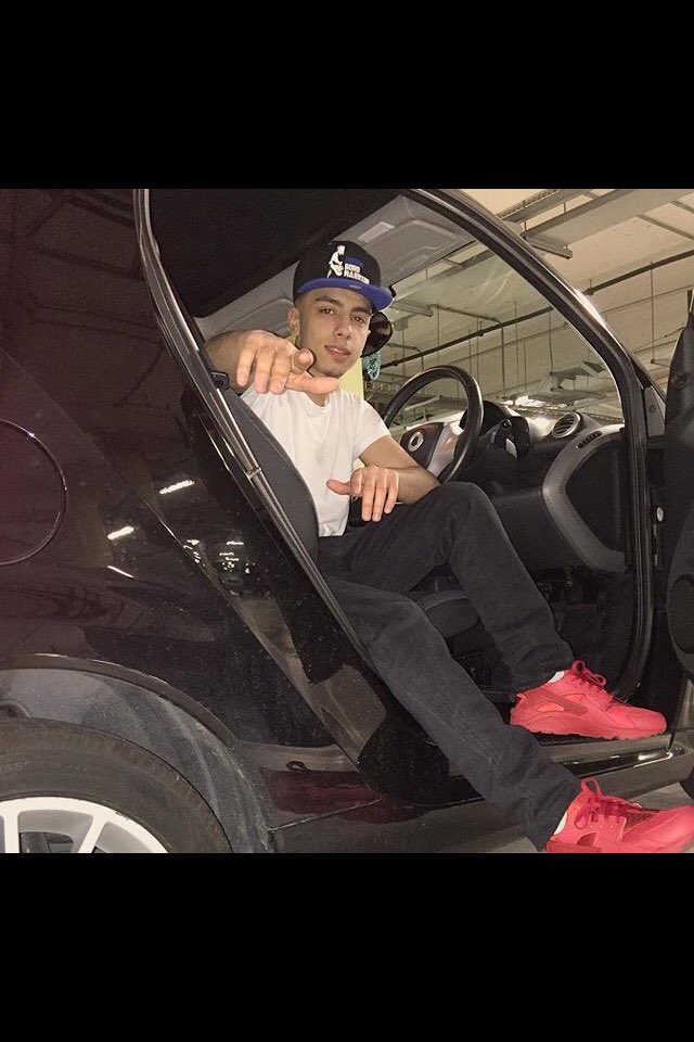 youuwott's tweet photo. Yeye that's my boyfriend @MoWestMusic 💗👅. https://t.co/yiz19SwPYM